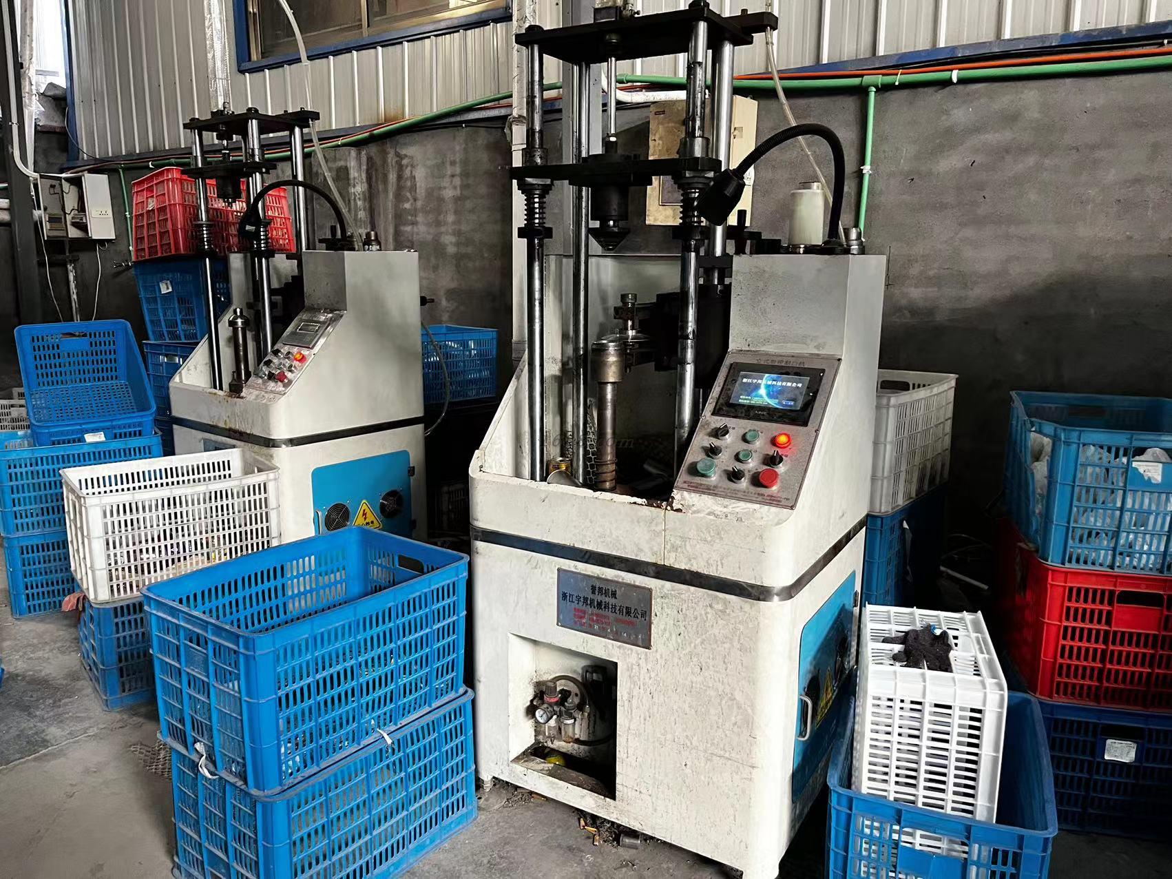 Yiwu Lvinterest Technology Co., Ltd. Water Bottles