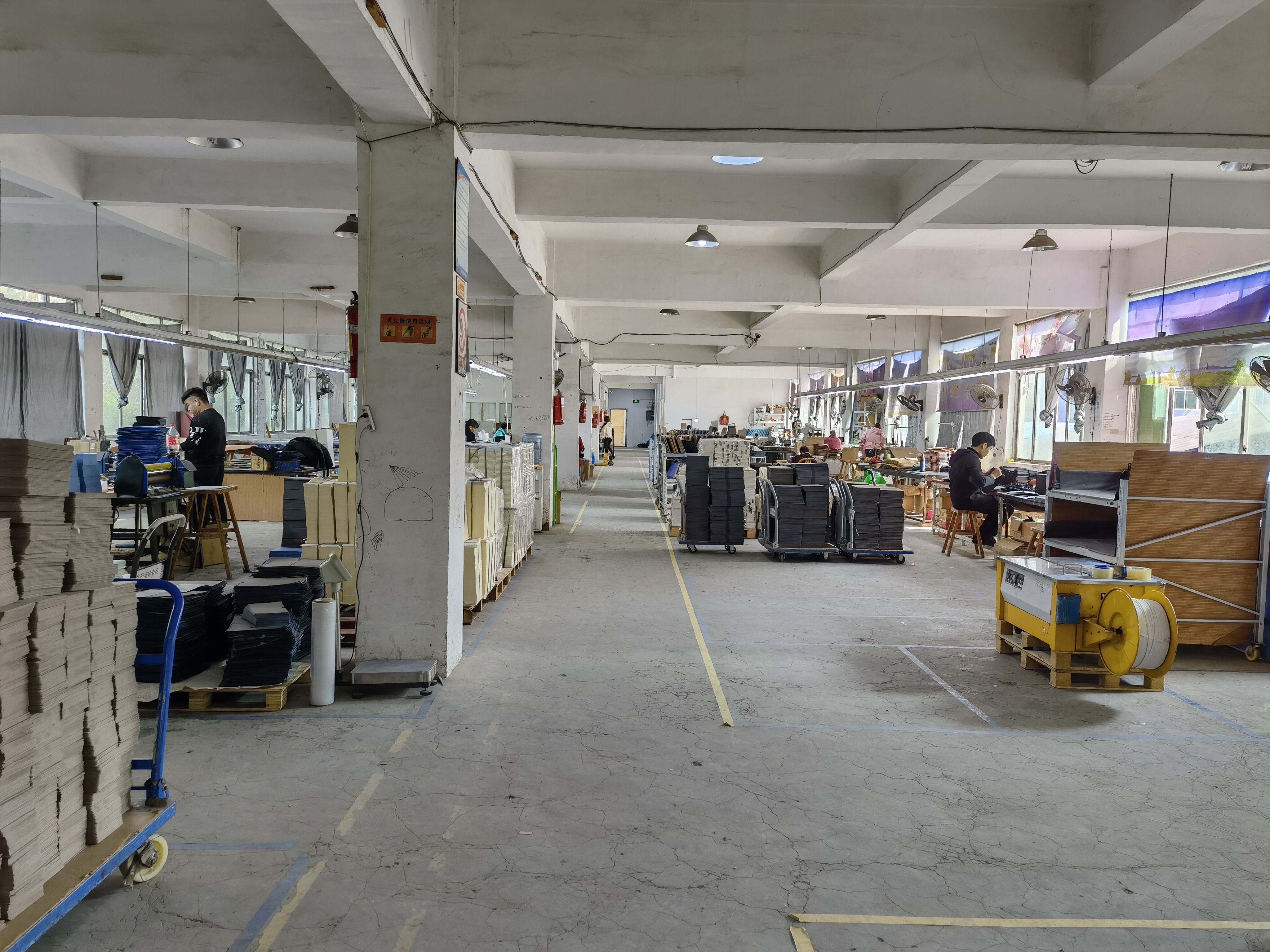 Guangzhou Xianghe Trading Co., Ltd. factory image 4