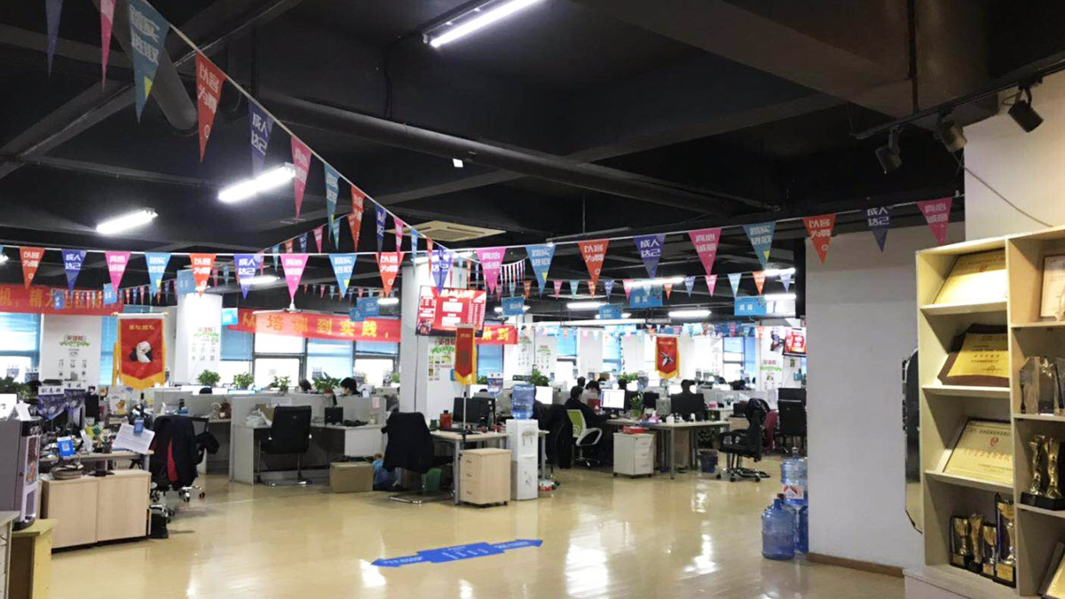 Hangzhou AT Sports Products Co., Ltd. Wooden Board Games