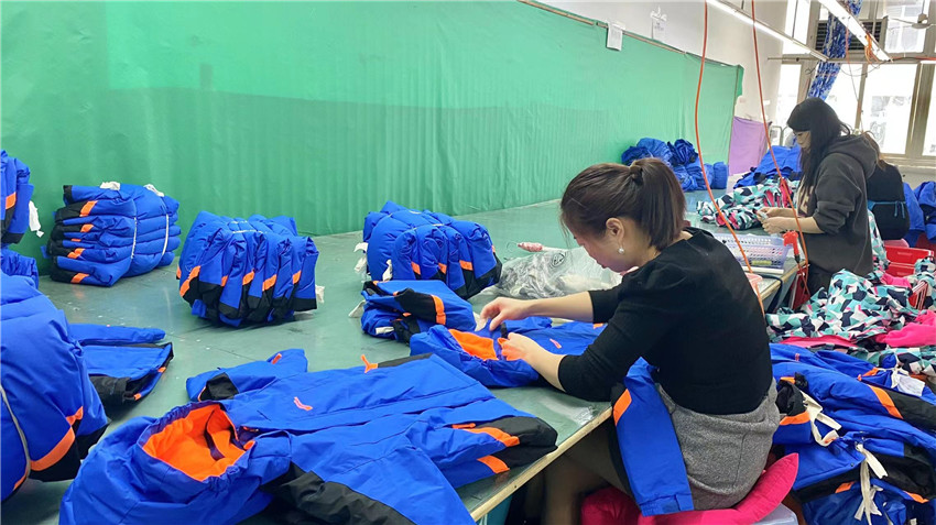 Xiamen Yingjieli Garments Co., Ltd. Ski Jacket