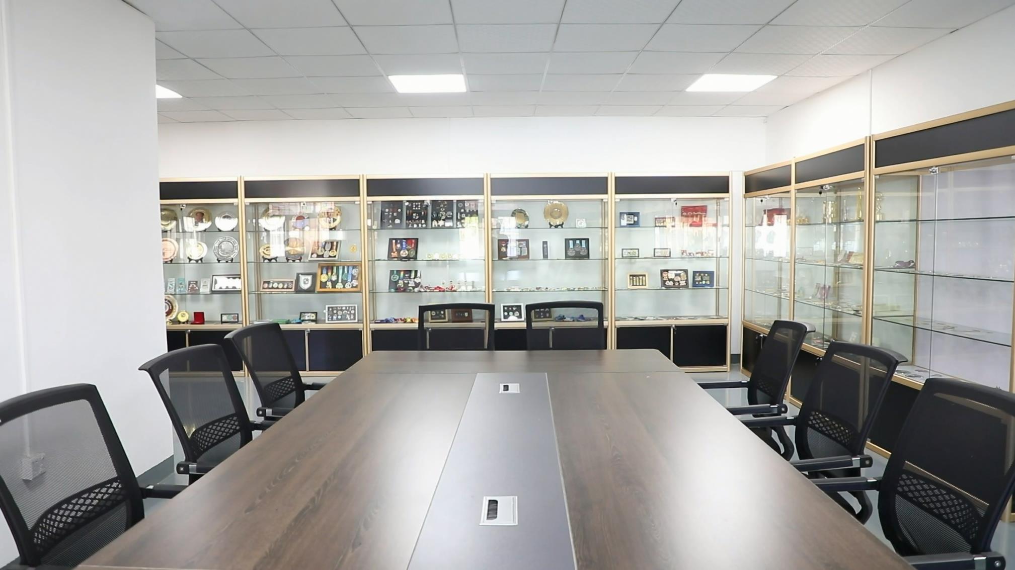 Shenzhen Diladi Hardware Crafts Co., Ltd. Metal Badge