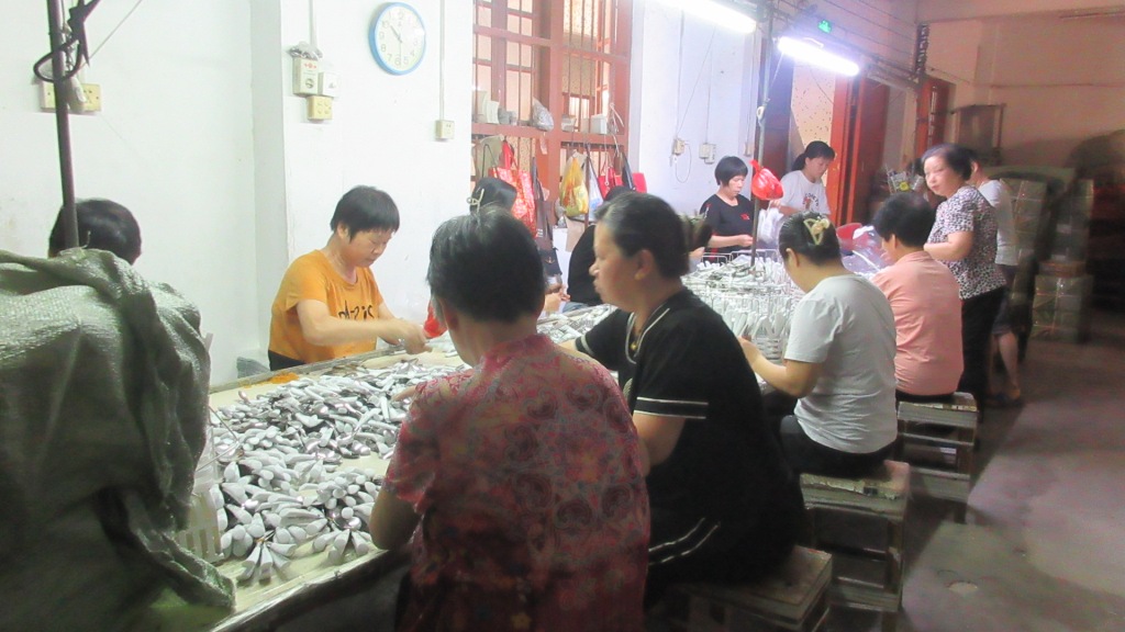 Jieyang City Rongcheng District Lixin Metal And Plastic Factory Stainless Steel Flatware