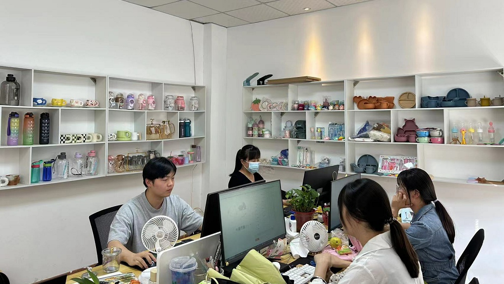 Hefei Xionghaizi Network Technology Co., Ltd. Silicone Teethers