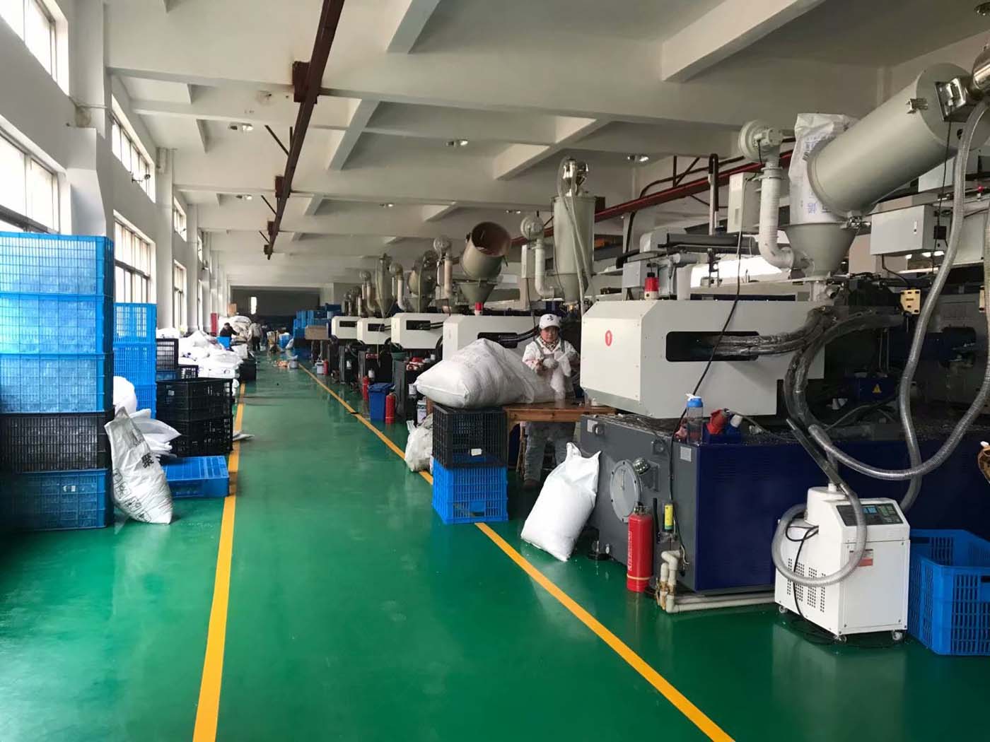 Taizhou Huangyan Yuqi Plastic Co., Ltd. Plastic Water Bottle