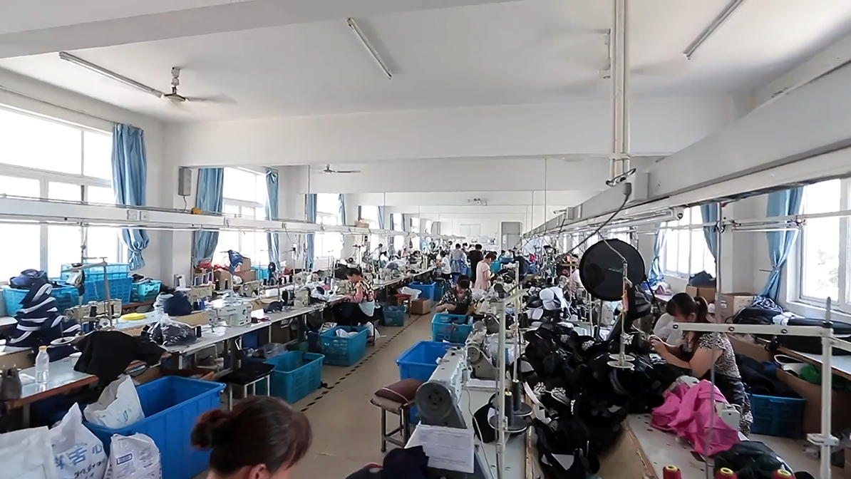 Zhangzhou Xichuang Clothing Co., Ltd. factory image 3
