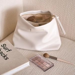 Custom Pu Cosmetic Leather Pouch Luxury Leather Storage Design Waterproof Makeup Bag with Zipper for Womens