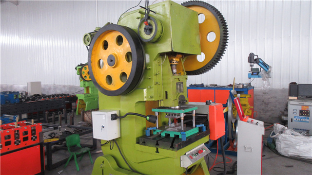 Henan Share M&E Equipment Co., Ltd. Spring making machine