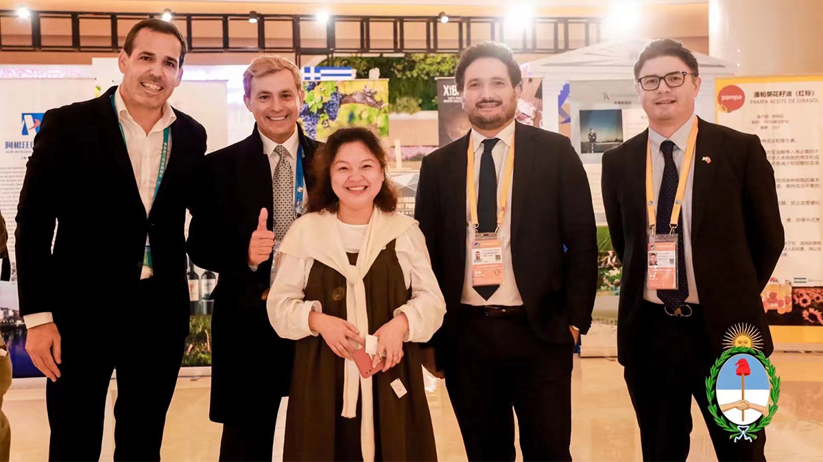 Yiwu Sayan Trading Firm pet grooming products