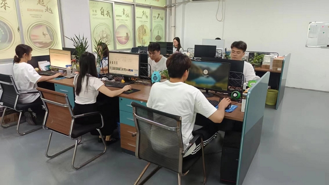 Zhongshan Lurong Lighting Co., Ltd. Solar Garden Lights