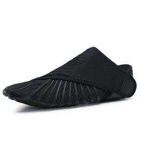 New Product Aqua Water Shoes Beach Neoprene Surfing Aqua Shoes for Men and Women Fashion Summer Trend Light Upstream Shoes