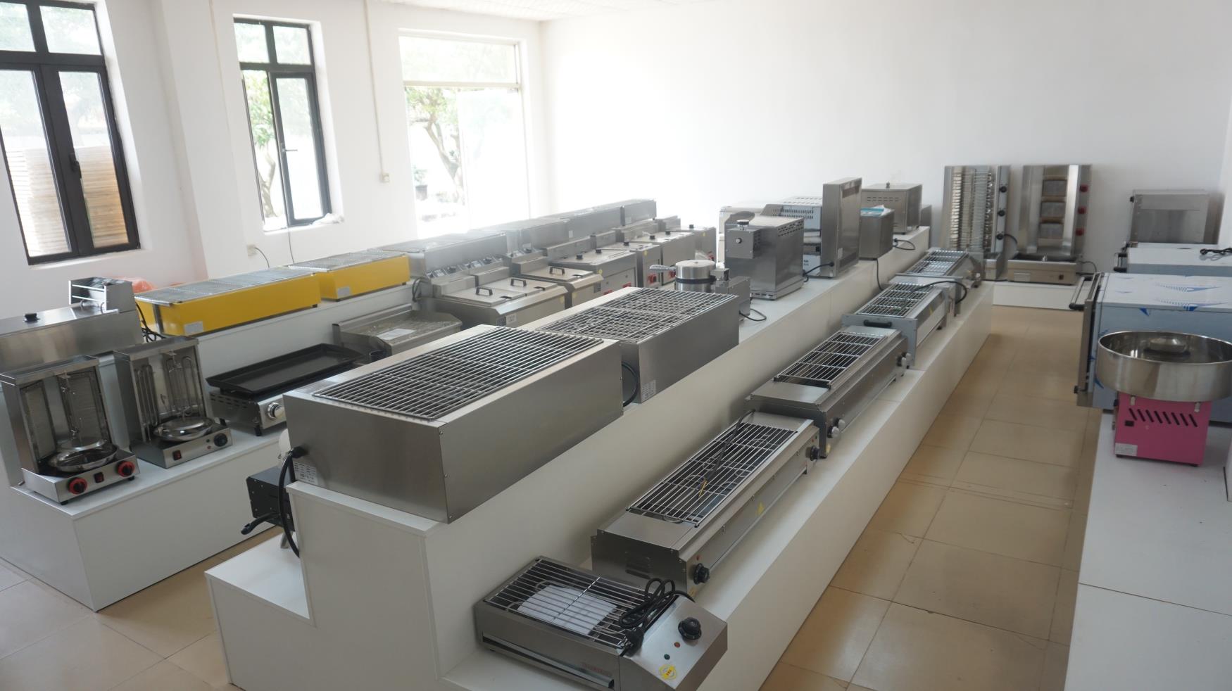 Guangzhou Hongxin Catering Equipment Manufacturing Co., Ltd. factory image 2