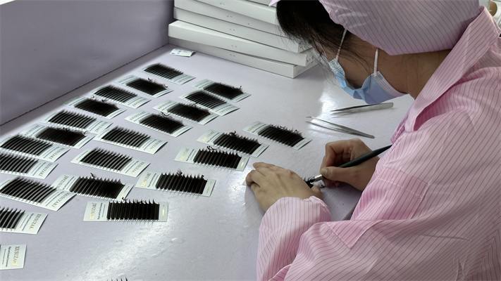 Qingdao Xiusuzaki Eyelashes Co., Ltd. Eyelash extensions