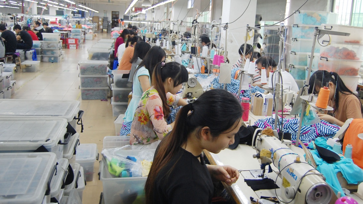 Qingyuan Meihua Clothes Co., Ltd. factory image 1