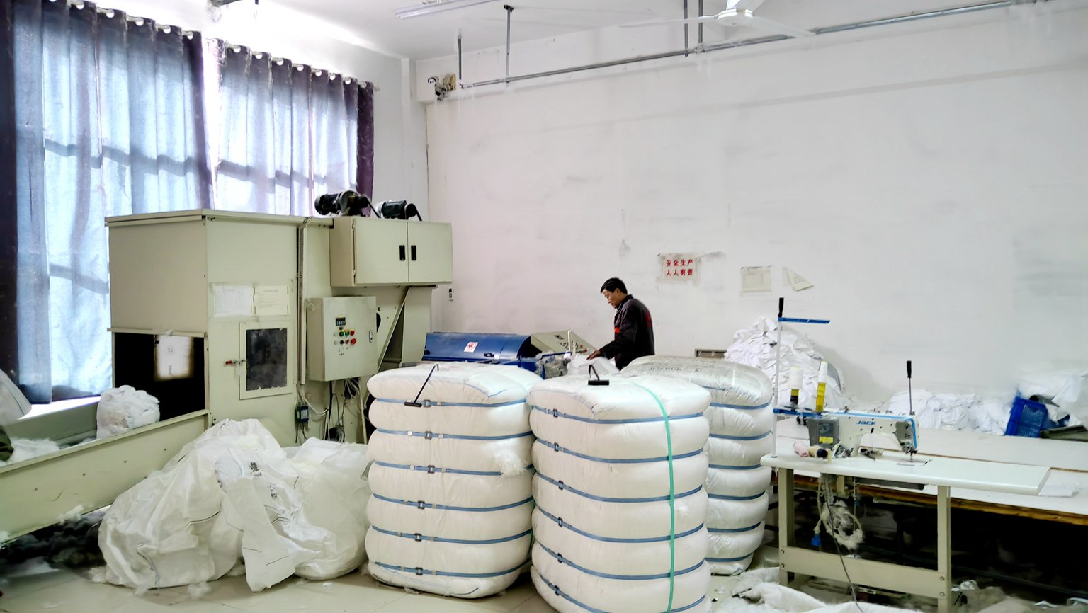 Nantong Gold Sufang Weaving Co., Ltd Hotel Duvet