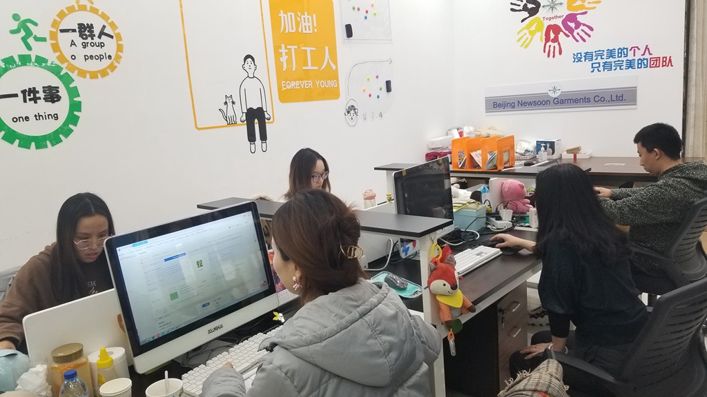 Langfang Liveway Information Technology Co., Ltd. Laundry Baskets