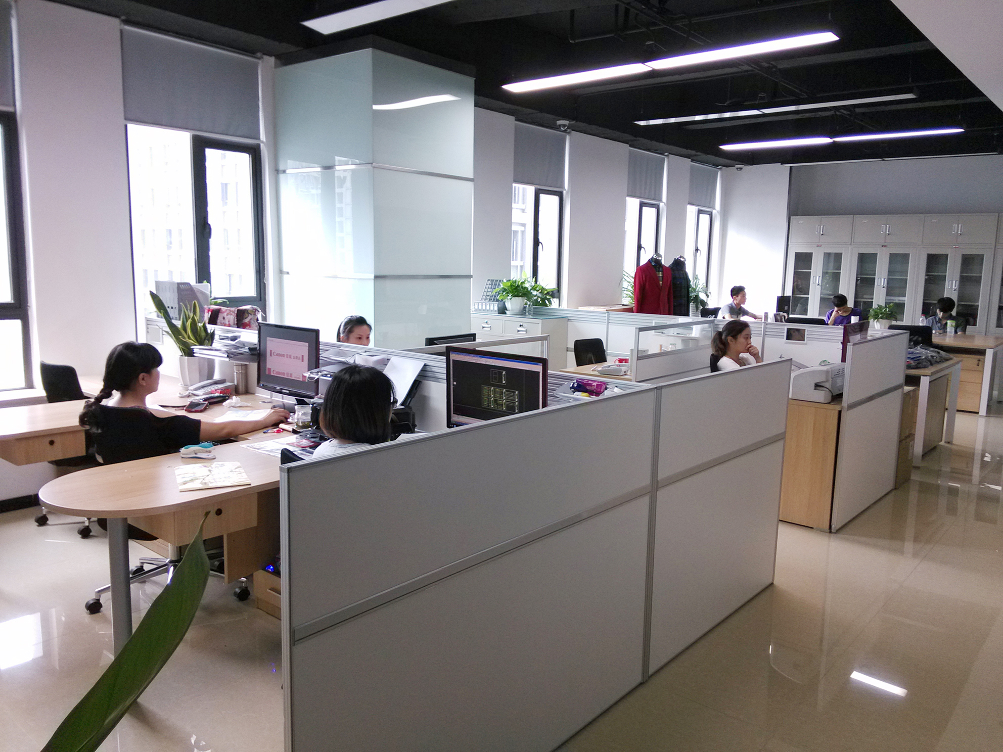 Taizhou Qiuyi Electronic Commerce Co., Ltd. Sunglasses