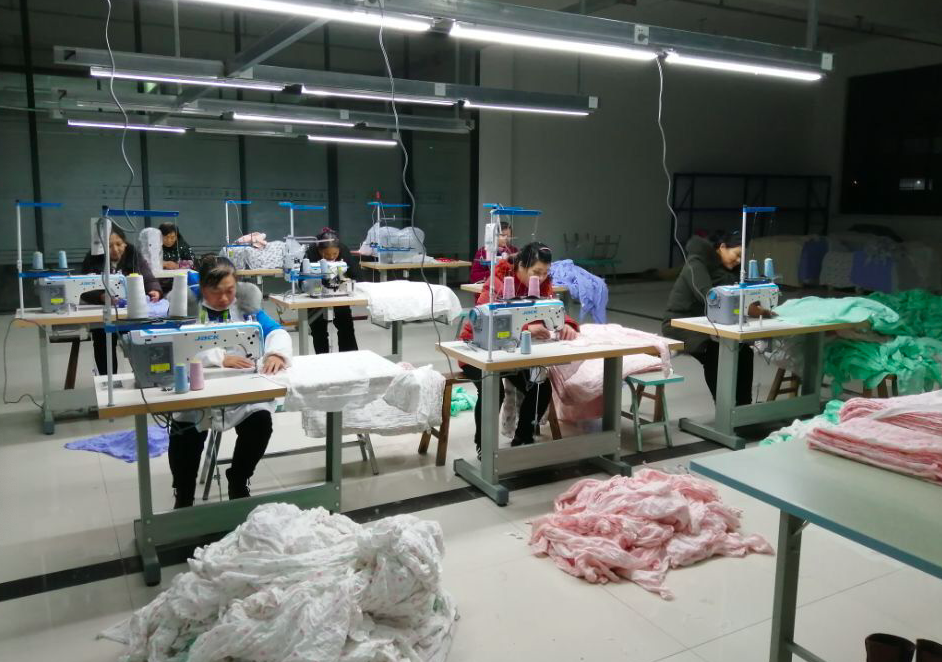 Yangzhou Hongchen Imp. & Exp. Corp., Ltd. baby bibs