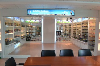 Guangzhou Pengbo Optical Factory factory image 2