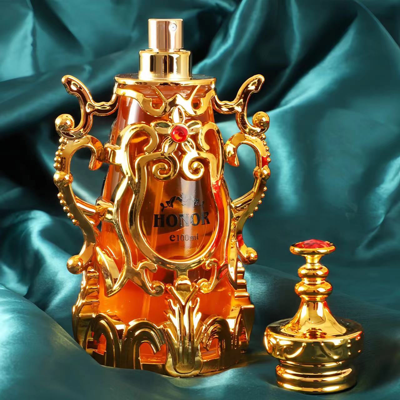 Jinhua Zhuyue Daily Department Store Co., Ltd. Original 100ML Dubai Arabia Middle East Vietnam Perfume for Men and Women Strong Fragrance Long-Lasting Magic Lamp Spray