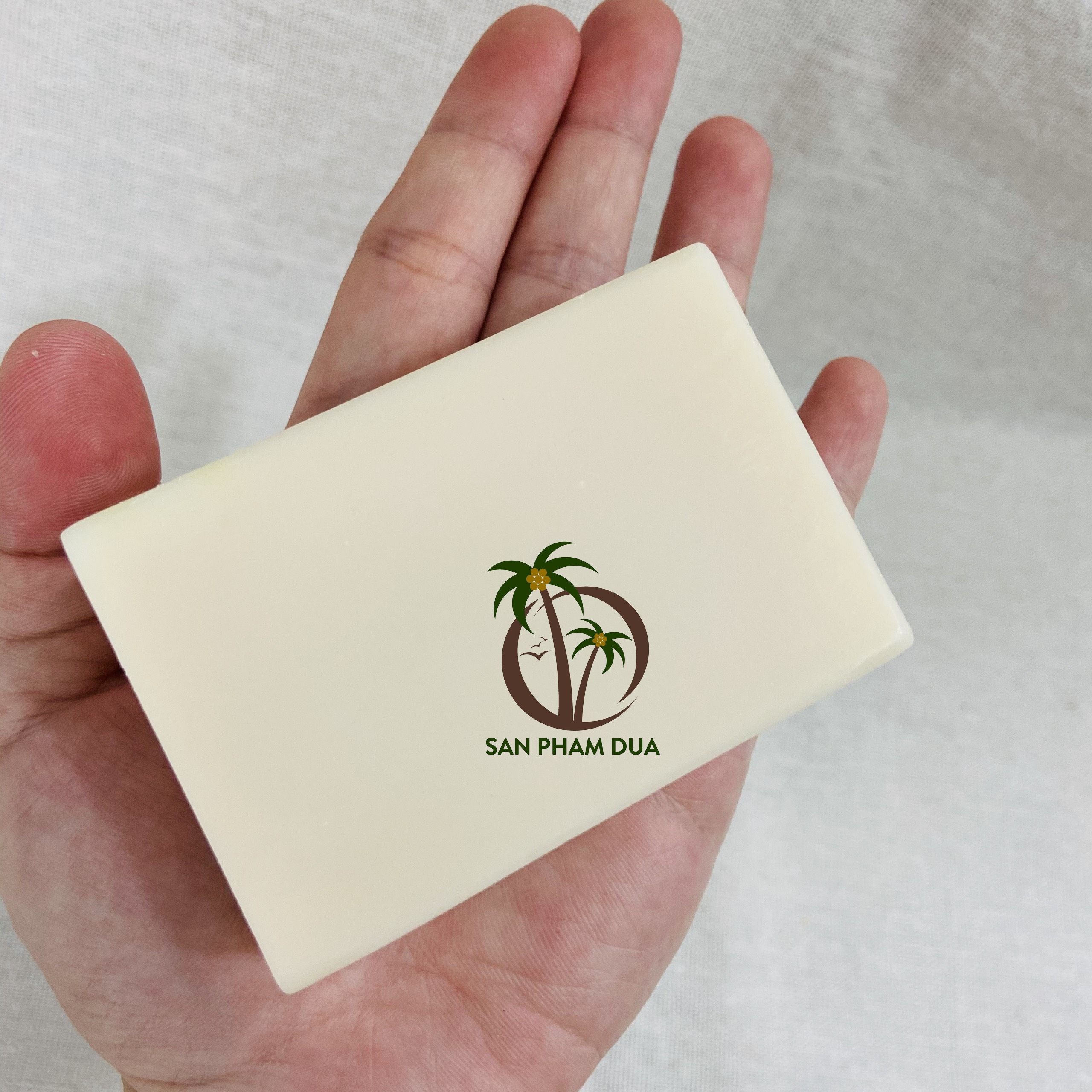 WHOLESALE HANDMADE ORGANIC SOAP NATURAL MOISTURIZING FACIAL CLEANSER BODY WASH COCONUT SOAP