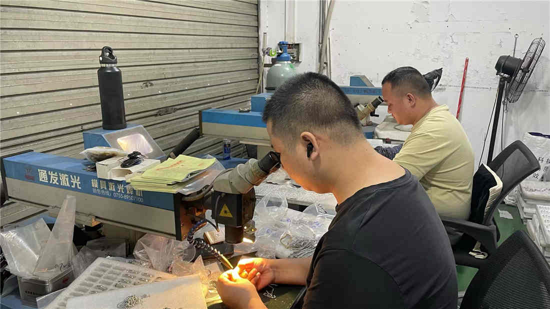Yiwu Baiyi Trading Company Ltd. Bracelets