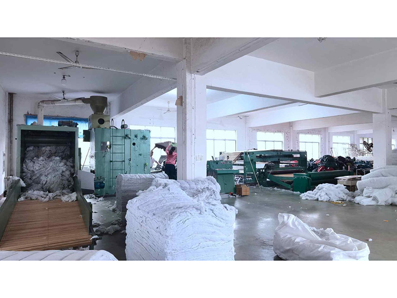 Danyang Shimi Outdoor Products Co., Ltd. Wearable Sleeping Bag
