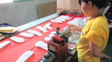Guangzhou Joyful Way Import&Export Co., Ltd. Slippers