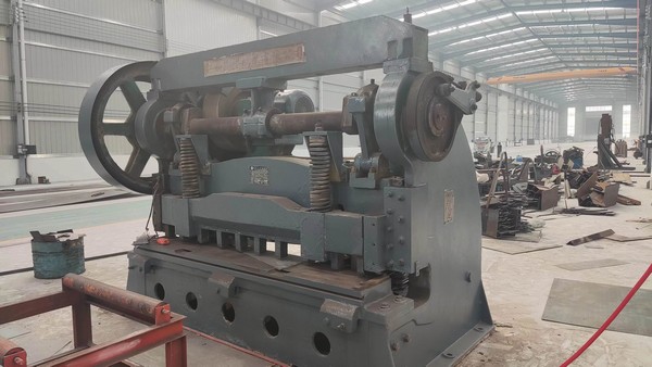 Xinxiang Weiying Machinery Co., Ltd. Gantry Cranes