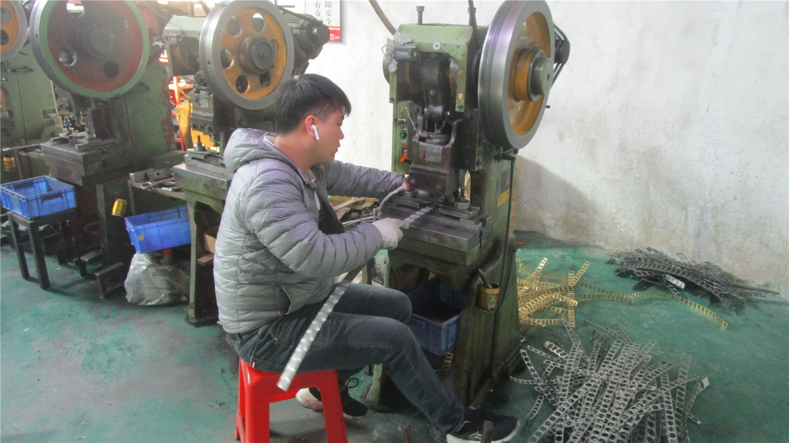 Dongguan Ustar Gifts Co., Ltd. Lapel pins