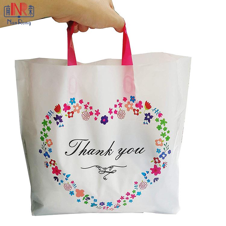 Wholesale Bulk Biodegradable Holiday Funny Plastic Gift Bag Vintage Easter Boutique Polka Dot Plastic Fancy Gift Bag