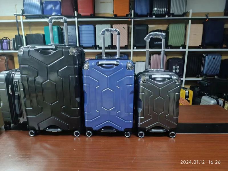Guangzhou Compass Luggage Bag and Leather Goods Co., Ltd. PC luggage