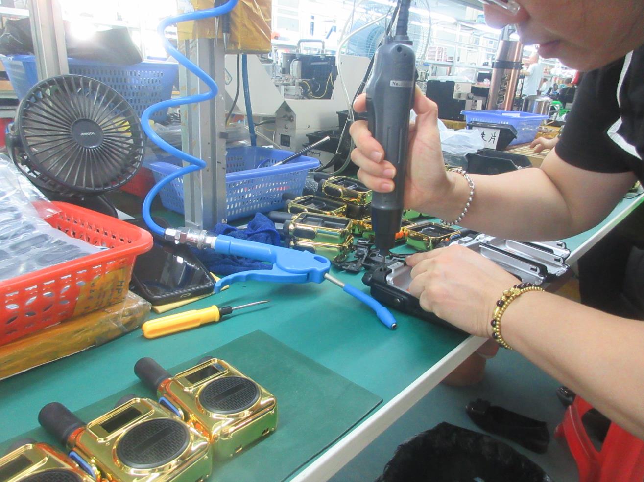 Quanzhou Yi Jiu Technology Co., Ltd. Walkie-Talkie