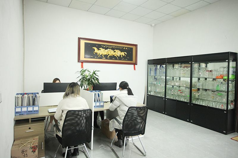 Taizhou Huangyan Hengmei Plastic Machinery Co., Ltd. Blow Molding Machine