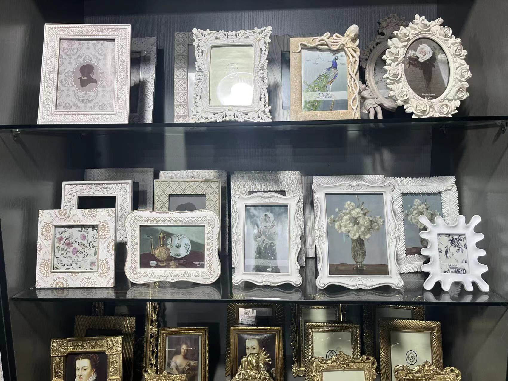 Rubyqueen Crafts Co., Ltd. Picture Frame Moulding