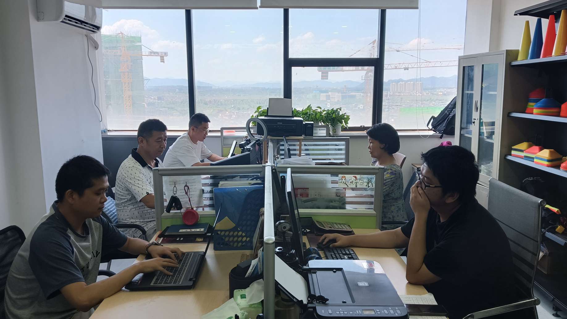 Yiwu Ebuy Sports Co., Ltd. Referee Flags