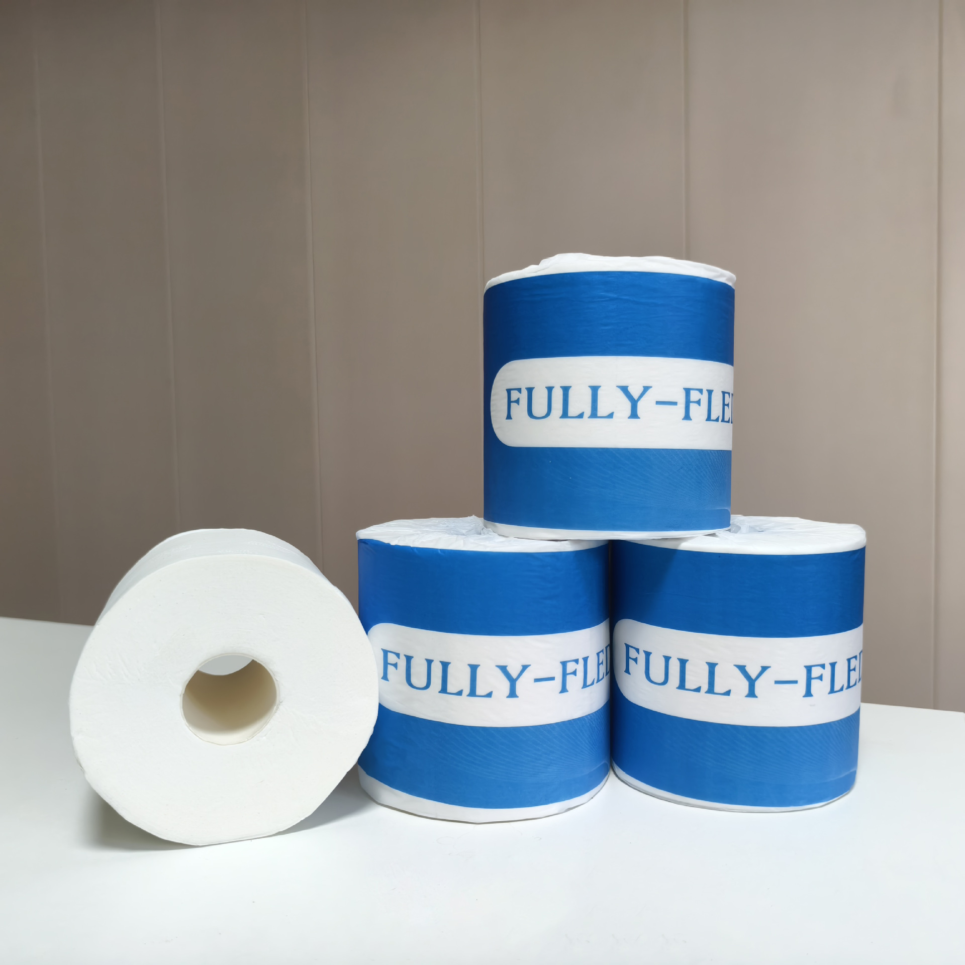 Roll paper factory wholesale 4 layers of wood pulp can wet water household hotel hand wipe toilet paper roll
