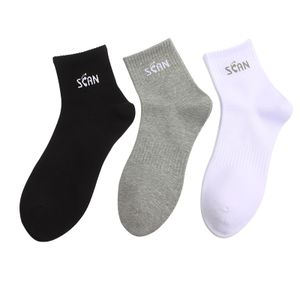 Wholesale Hot Selling Designer Jacquard Knitted Letter Crew Men Custom Logo White Solid Color Casual Fashion Cotton Custom Sock