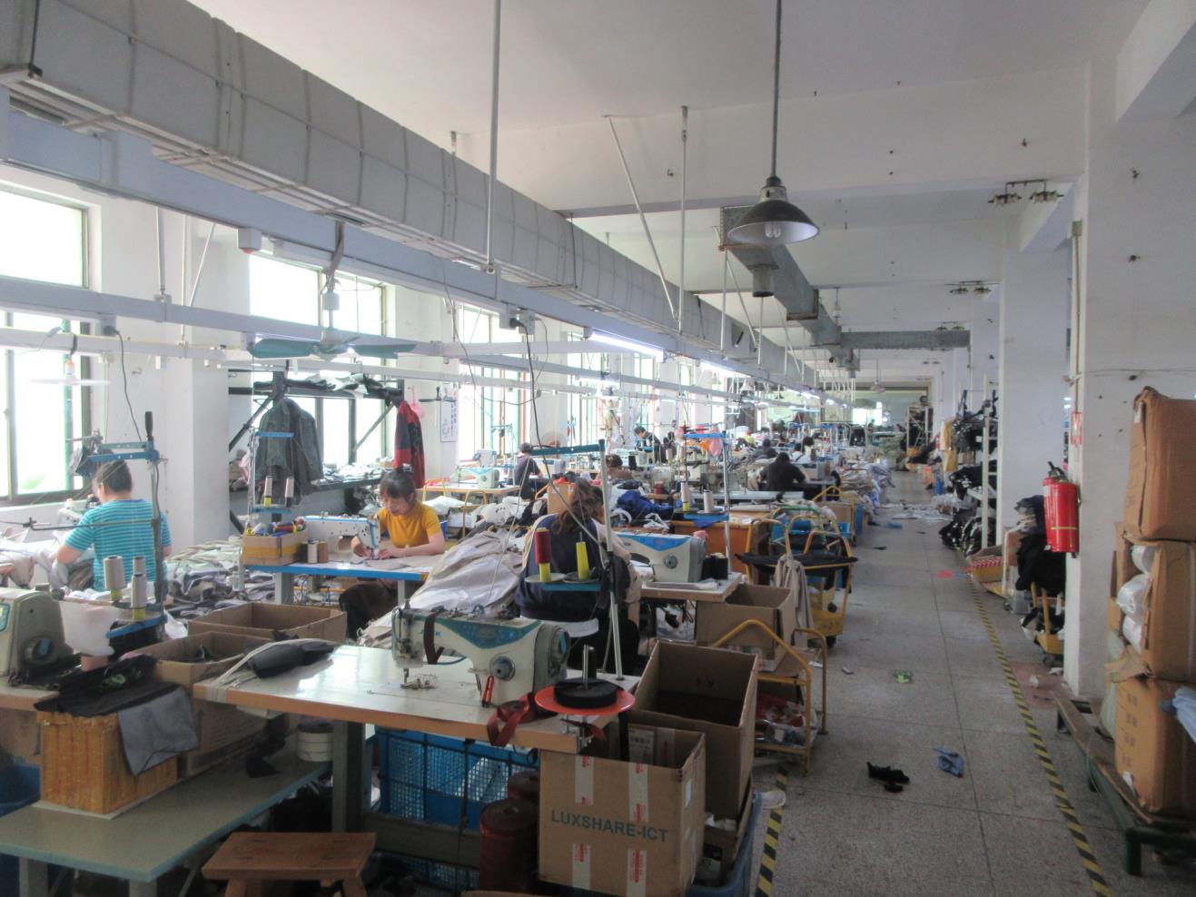 Dongyang Dongshun Clothing Co., Ltd. Men's Suits