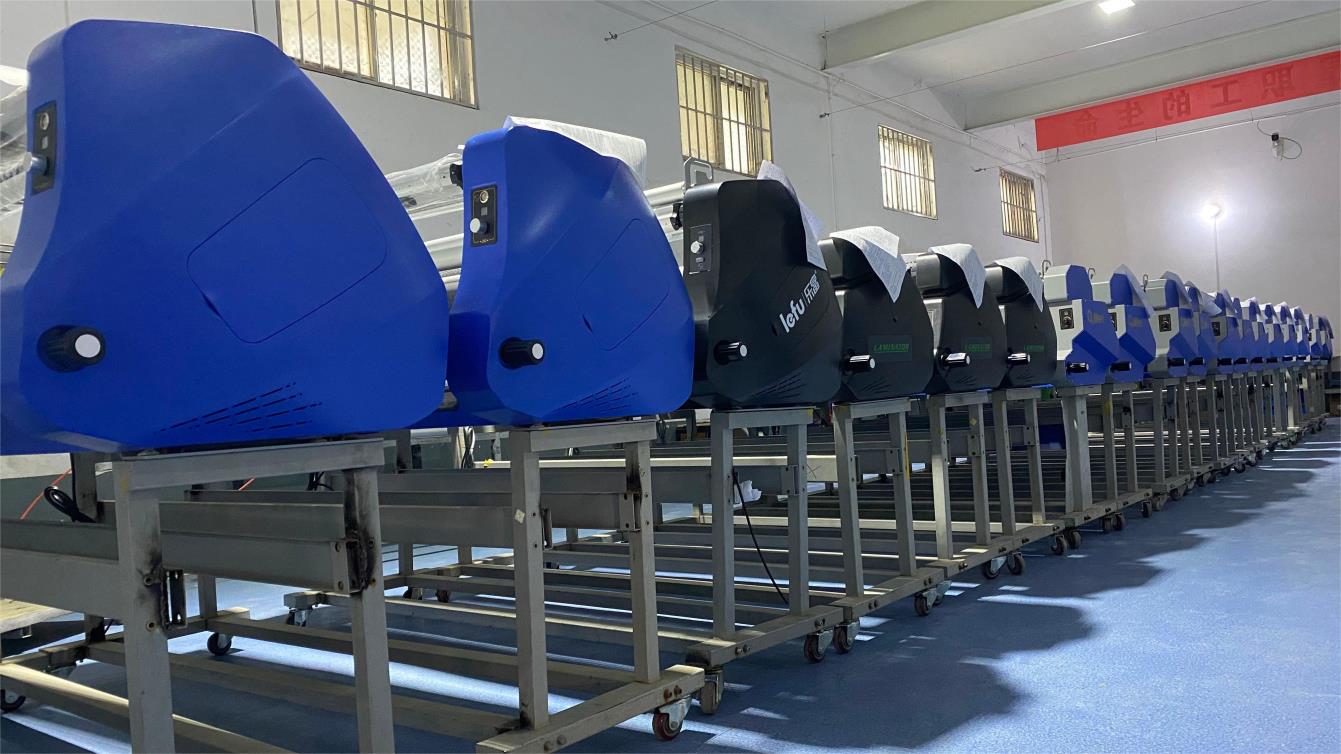 Zhengzhou Yerong Machinery Co., Ltd. Roll Laminator
