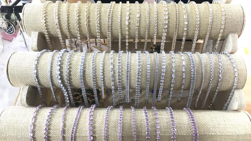 Lianyungang Jialin Jewelry Co., Ltd. Fashion Jewelry Necklaces