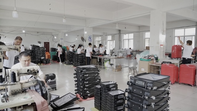 Baoding Zuoou Leather Goods Manufacturing Co., Ltd. Trolley Case