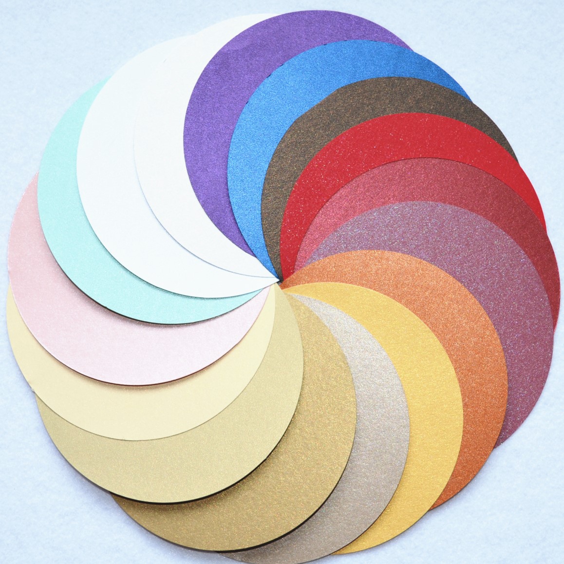 Wholesale colored pearlescent paper with shiny and glittering surface for packaging
