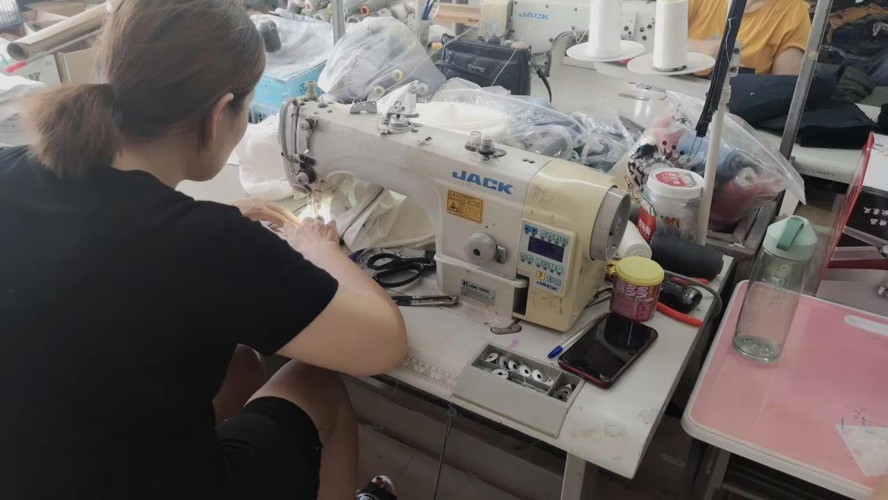 Jinjiang Bawangcheng Cloth Co., Ltd. women's shorts