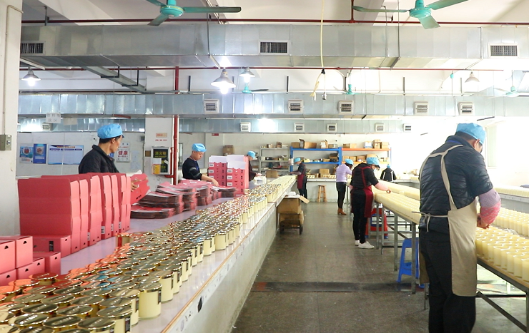 Dongguan Lambey Commodity Co., Ltd. Glass Candles