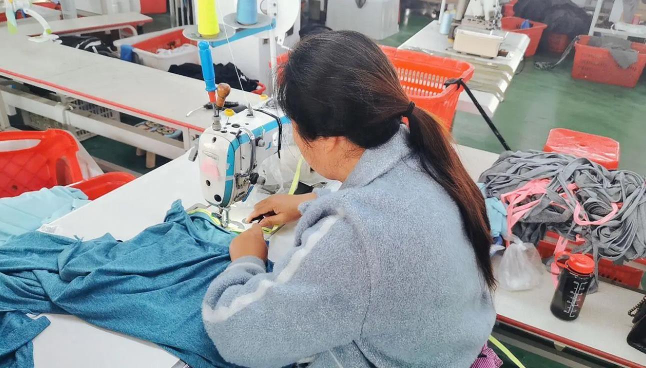 Quanzhou Aiermi Information Technology Co., Ltd. Jackets
