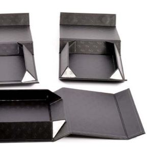 OEM Folding Magnetic Closure Black Foldable Box Custom Logo Gold Foil Hair Extension Gift Paper Packaging UV Advantage Underwear