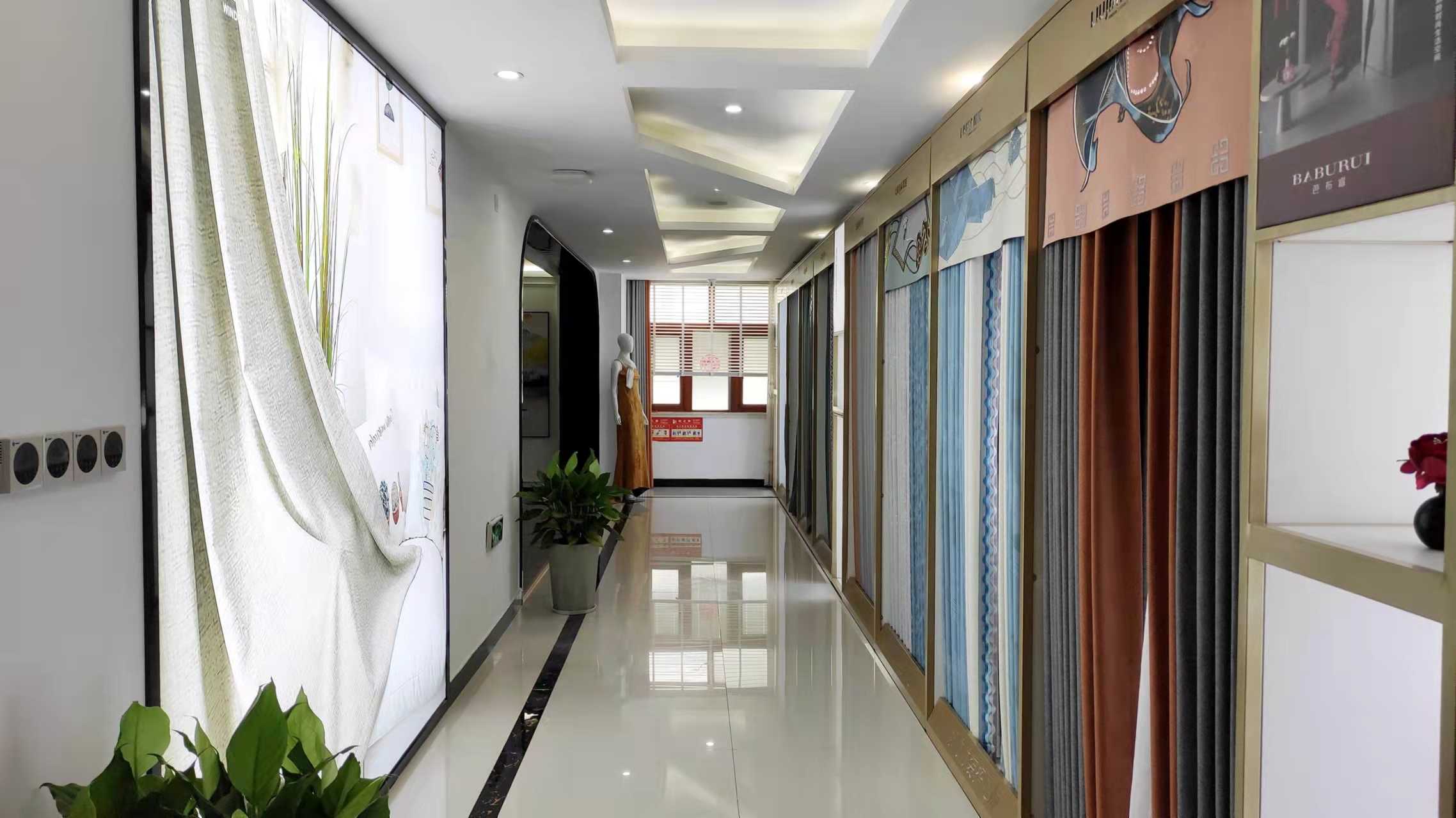 Yuyao Liujia Window Coverings Co., Ltd. Pleated Blinds