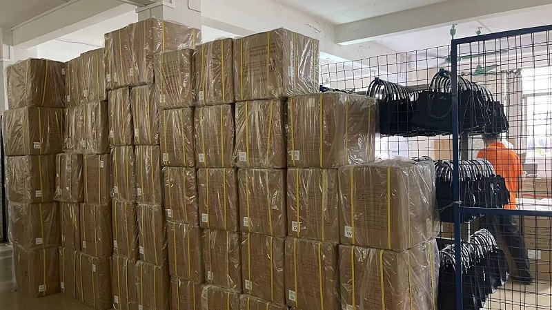 Guangzhou Chunxi Bags Manufacturing Co., Ltd. Tote Bags
