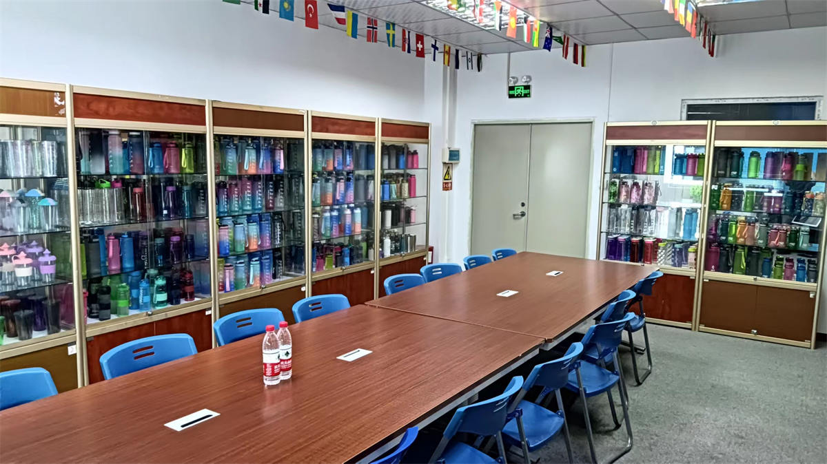 Shenzhen Mlife Household Products Co., Ltd. Plastic Water Bottles