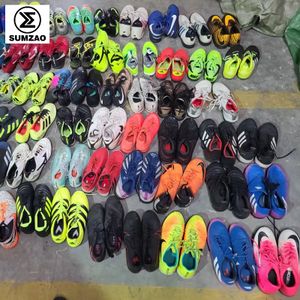 Original usa wholesale used shoes in bales second hand shoes used shoes branded soccer men used football boots